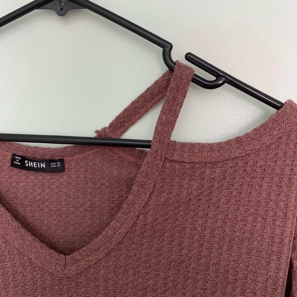 Cold Shoulder Long Sleeve Top - Picture 4 of 8